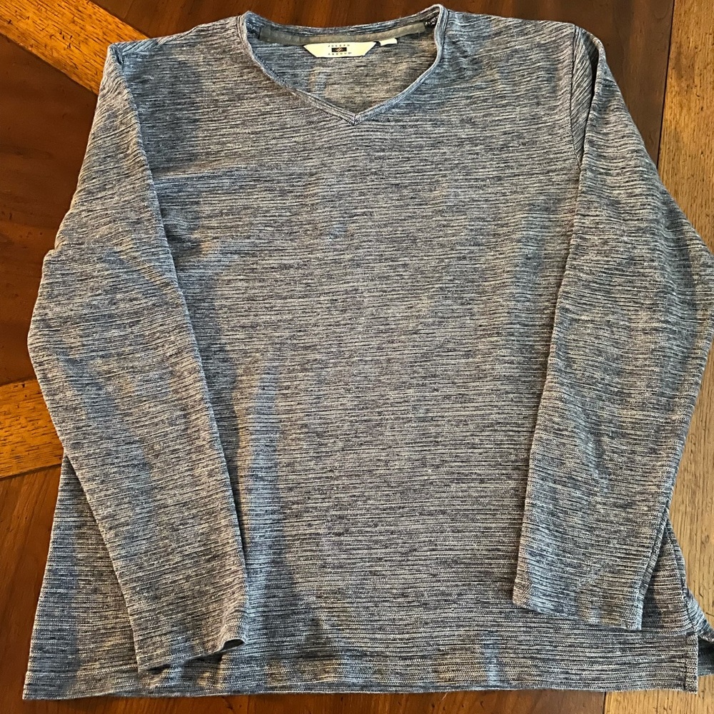 Men's Joseph Abboud V neck textured woven shirt.
